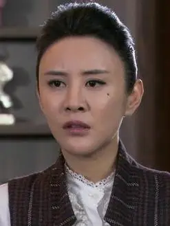 百合香(袁心冉饰演)