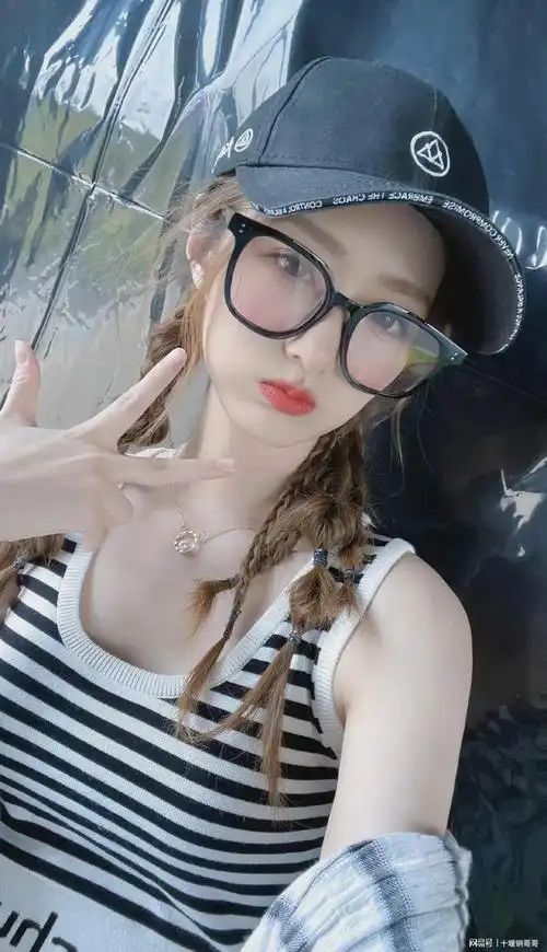 腾讯nba女主播"小七"还是离开了一封告别信满满的感恩火爆网络|贝小七