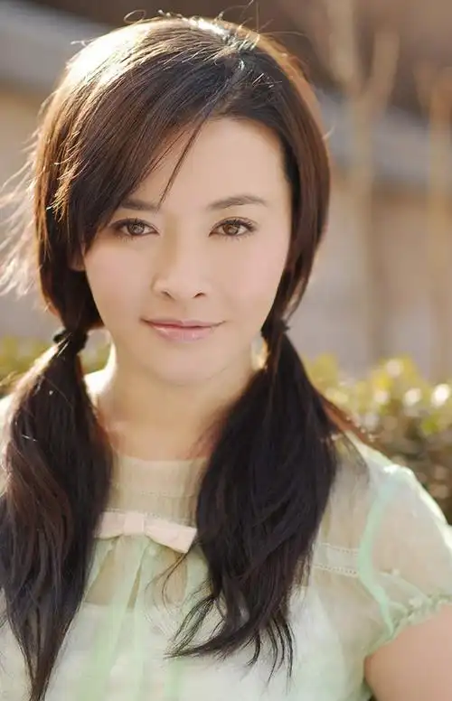 资料:唐德凤凰演艺经纪公司签约艺人--张慧