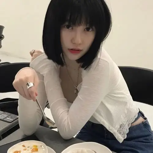 头像女生普通人普通生活普通过