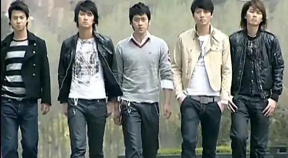 铠甲勇士一队与二队的综合实力对比二队黑犀有最强战绩