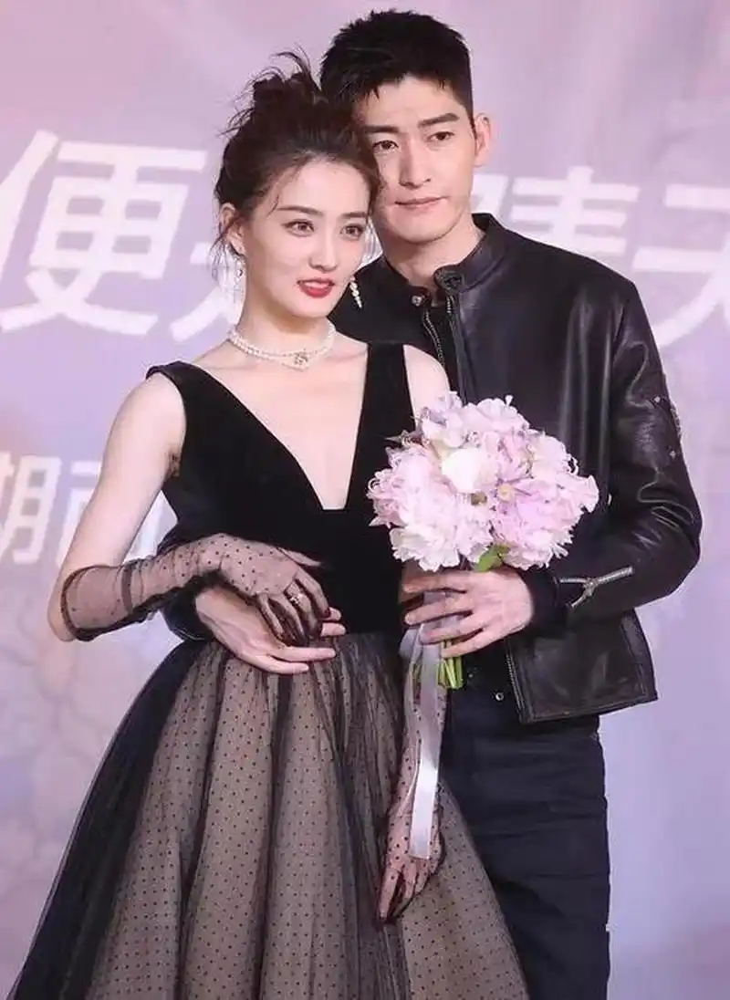 徐璐与张翰组cp,穿情侣装凹造型,画面温馨甜美,太美了吧