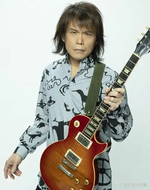 演唱会指挥家伍佰摇滚少年到发福中年对音乐和她始终如一