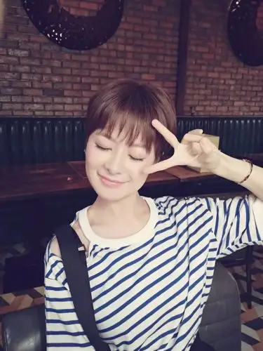 戚薇,蒋欣和迪丽热巴的死对头在《杉杉来了》里面,王汀饰演杉杉