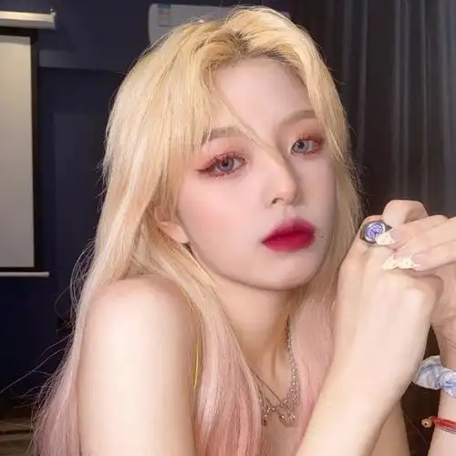 有没有好看的女生微信头像