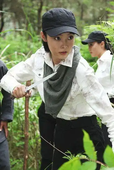 喋血孤岛白鸽被侮辱视频_喋血孤岛红叶陪人睡觉在多少集