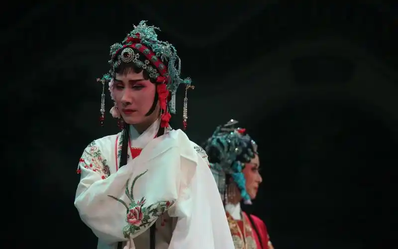 越剧《碧玉簪·三盖衣》樊婷婷