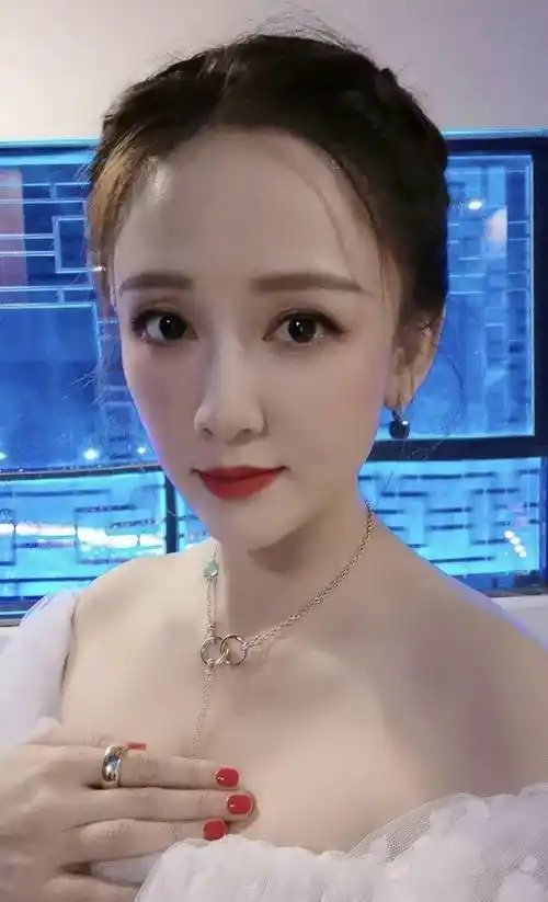 原创陈乔恩凌晨写小作文回应粉丝送花行为安慰粉丝超暖心