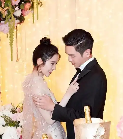 张若昀妻子发育过猛模特旧照曝光谁敢要啊