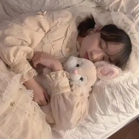 睡觉的女头像高清 女生头像图片大全 -【爱个性】