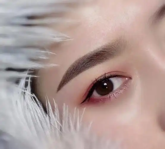 关于这些眉眼唇疑难问题,聚亿美导师为你解答