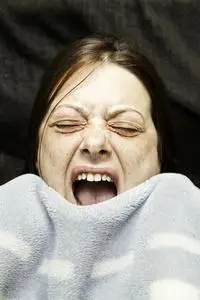 女孩绝望的疯子图片