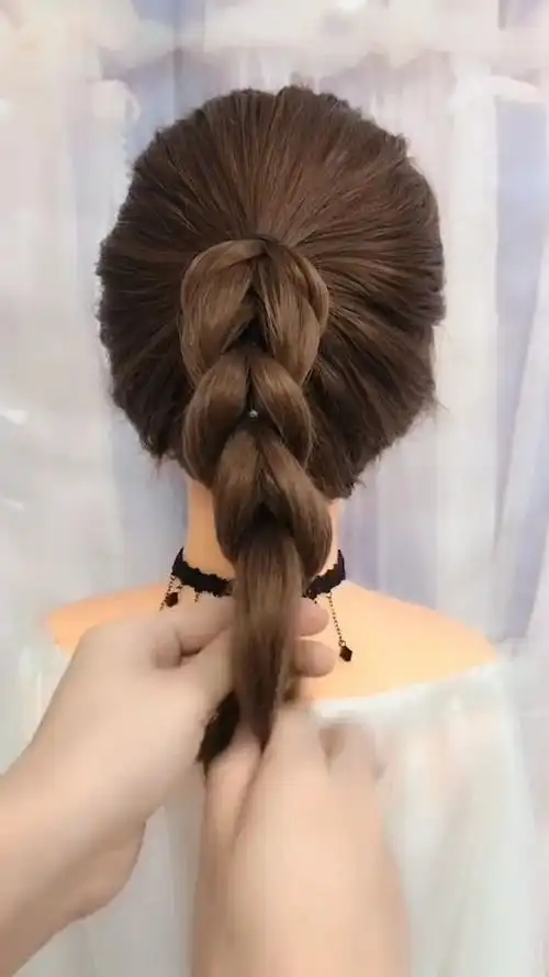 简单又易学的麻花辫,这样扎头发一点也不浪费时间