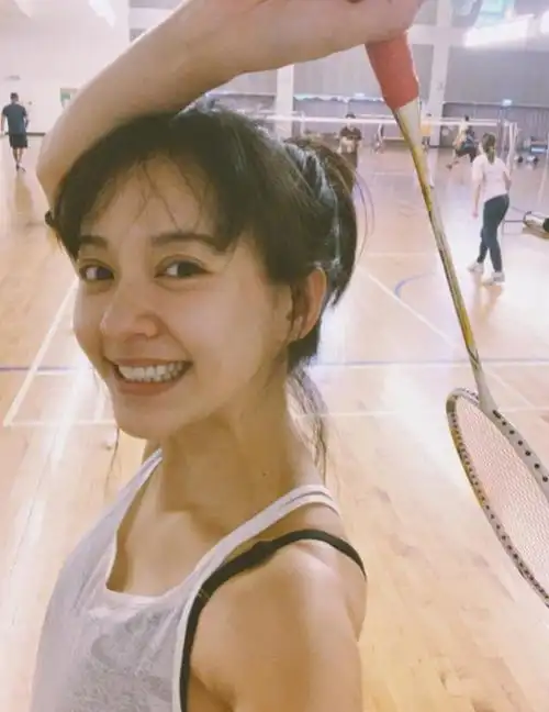 与丑男结婚的6位女星个个高颜值插在牛粪上一样幸福