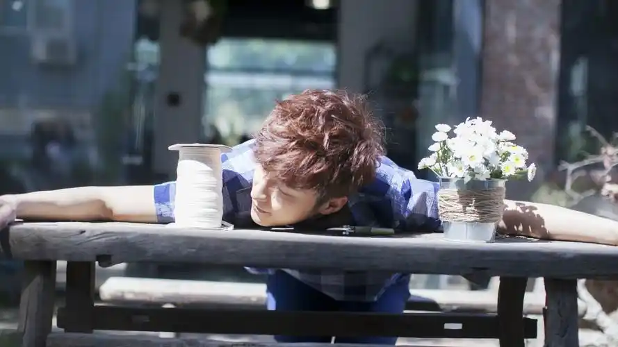 明星kimi乔任梁帅哥明星风尚壁纸2