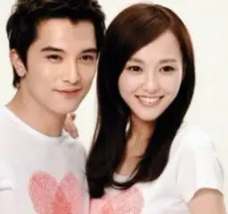 唐嫣和罗晋公布恋情后首同台,同是因戏生情,她渣男前任怎么样了_邱泽