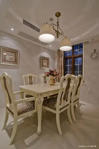 欧式风格别墅餐厅吊顶装修效果图