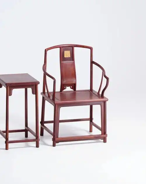明式经典赞比亚血檀高扶手南官帽椅