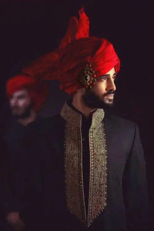 印度男性传统服饰是什么样的