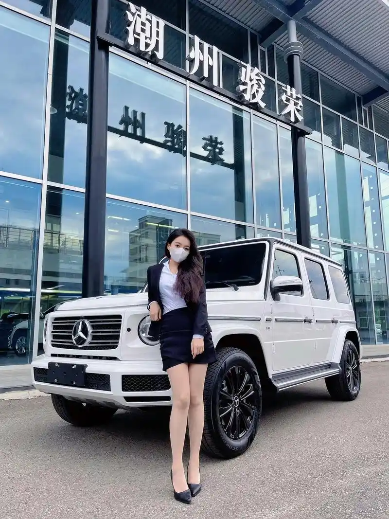 奔驰大g 童童休息两天啦,10月18日下午14:30分,大g与童童和大家不见