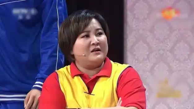 贾玲的春晚生涯:从"不温不火"到"热辣滚烫"|小品|相声