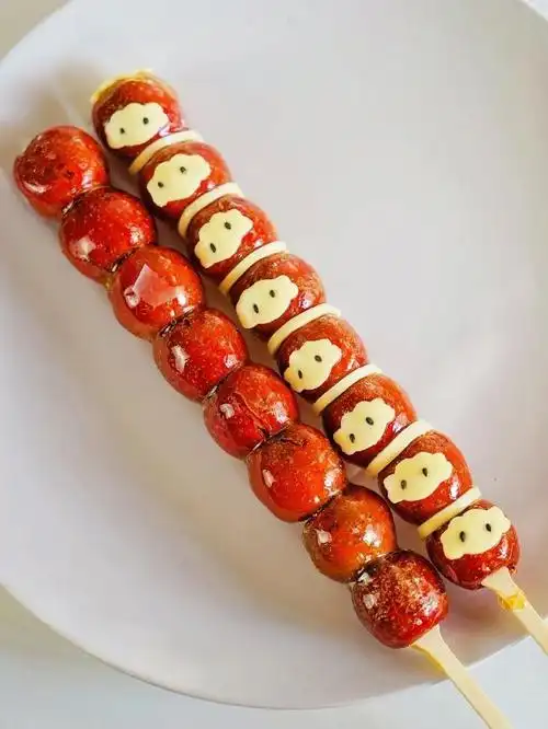 轮到我们的雪宝宝上班啦看到别人到冰糖葫芦也太可爱了吧