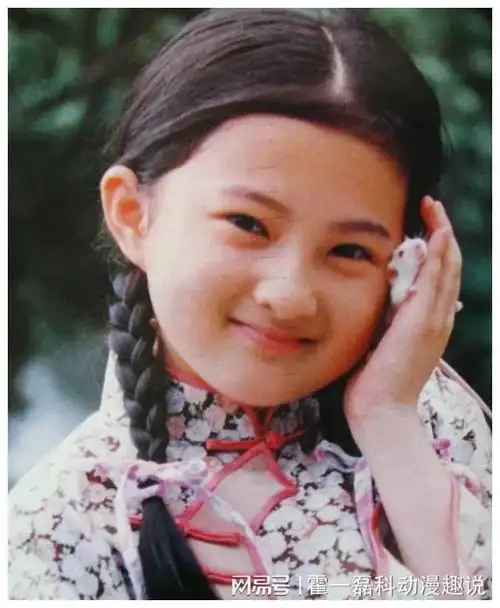 金铭:因小婉君爆红,考上北大后却又开始演戏,44岁仍孑然一身|童星