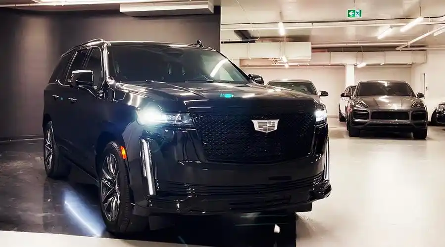 2021款凯迪拉克凯雷德62升v8发动机外观霸气唬人