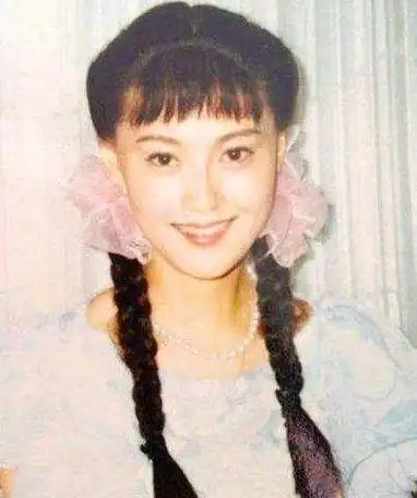 大宋佳女儿张楚楚:见证母亲46岁未婚生子后,34岁不敢婚恋