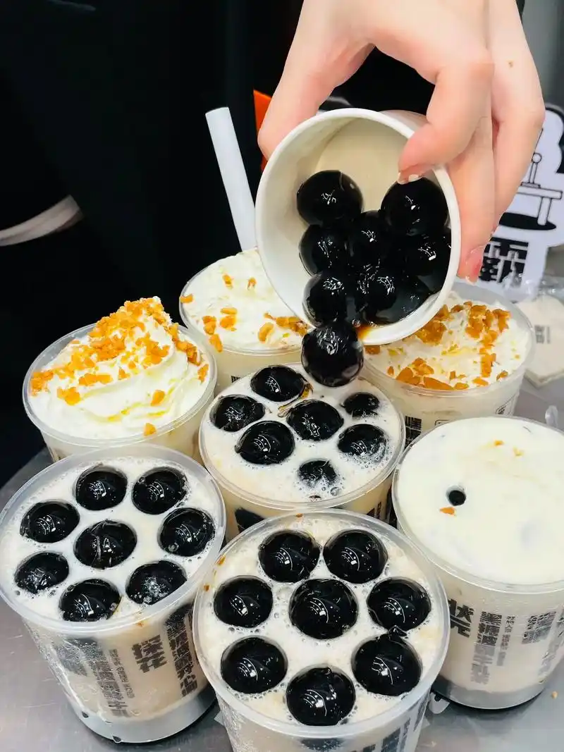 哇哦终于在宁波喝到了真正的巨无霸奶茶