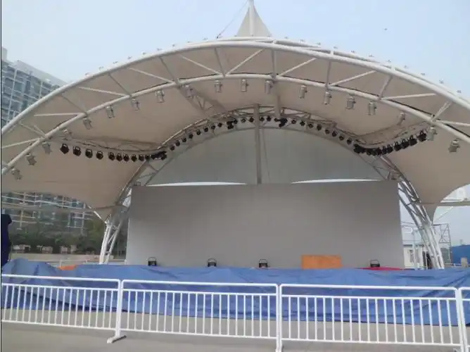 南岭广场舞台膜结构图