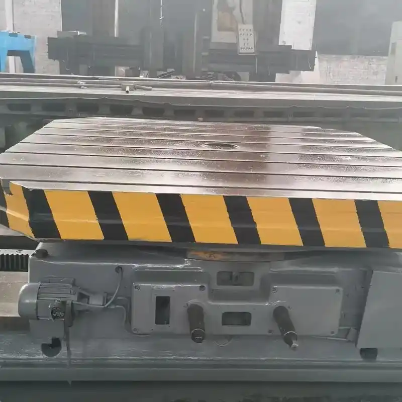 捷克进口重型回转工作台2x2米,行程一米,导轨完好没有磨损和 - 抖音