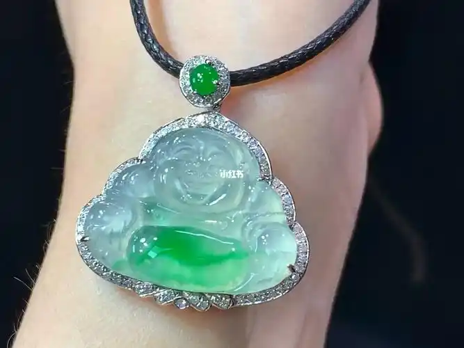 118w肚里藏金翡翠冰佛吊坠18k重金镶嵌