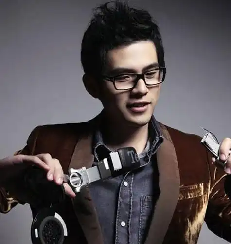 图歌曲彩虹吉他谱周杰伦唱响青春的回忆