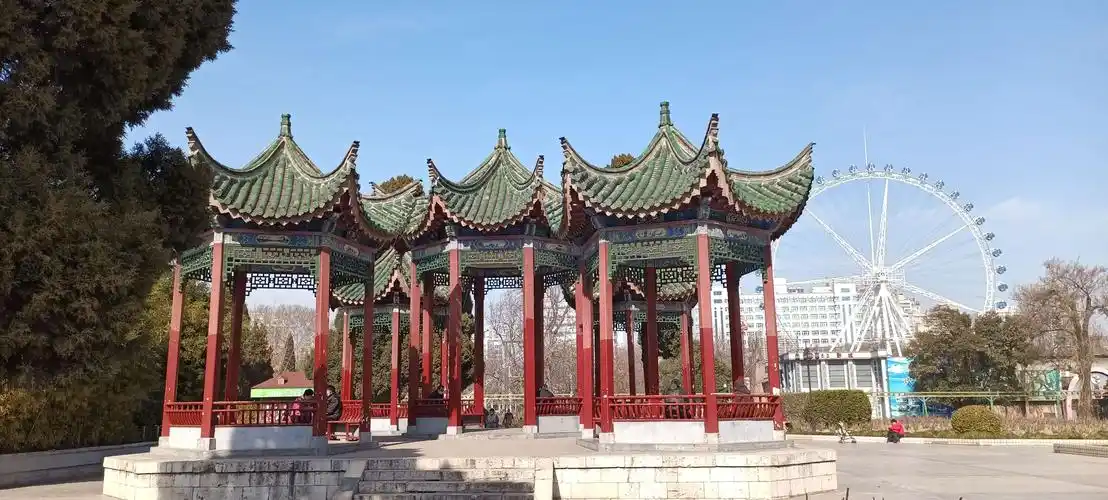 郑州市人民公园~今儿立春,立春三日晴!是踏青寻春的好时节,走起.