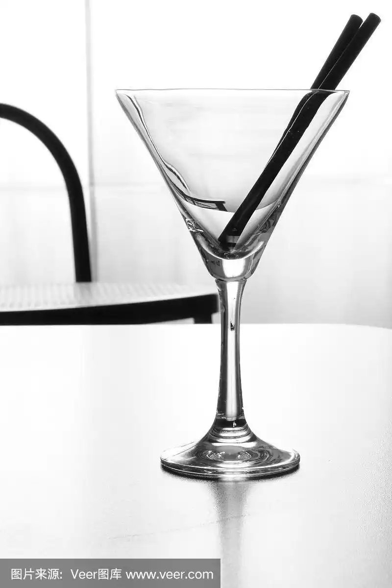 孤独,空酒杯,黑与白,垂直