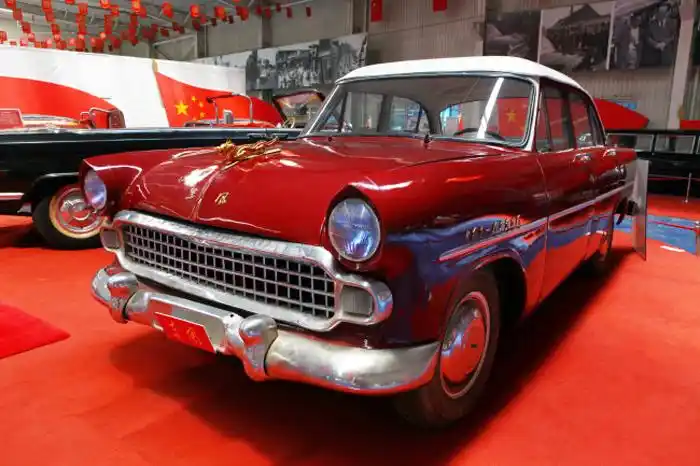 雁栖湖:位于京郊怀柔城北8公里处的燕山脚下,北临雄