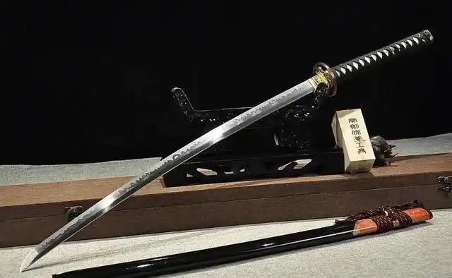 『品名』:精品樱花武士刀～折叠钢皆烧～半鱼皮鞘～鞘口手工包牛角