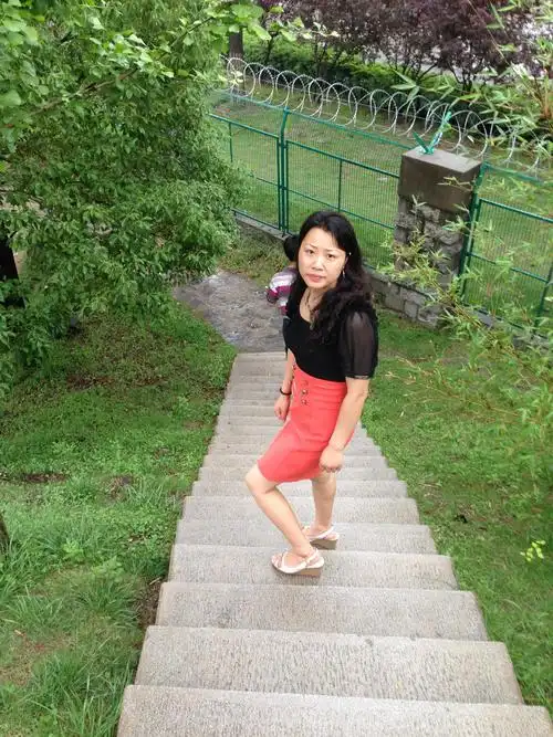 42岁离异女征婚照片(id:59773055)_上海征婚交友_珍爱网