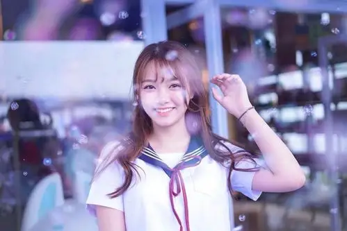 20岁落选港姐邱晴约满离tvb 做日本av女优师妹专攻小朋友市场