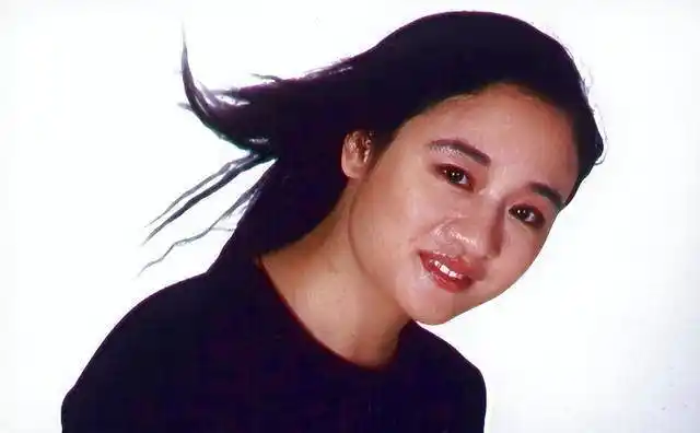 一脱成名伍宇娟两段失败的婚姻57岁只想平静简单生活