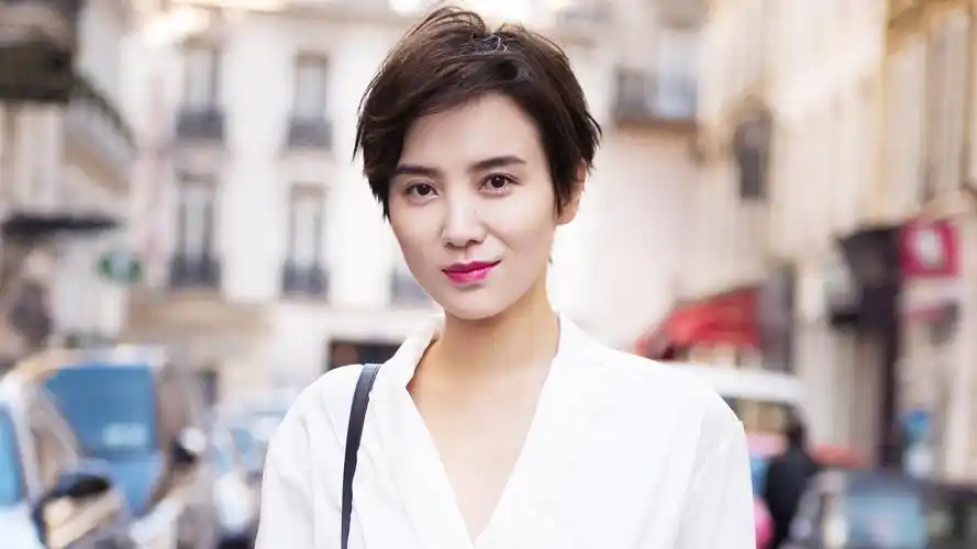 美女演员宋佳高清桌面壁纸下载