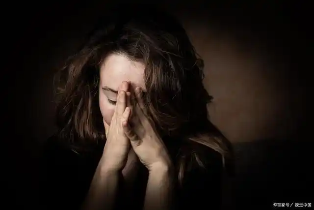 感情中,时常没来由的难受,敏感想哭,究竟来源何处