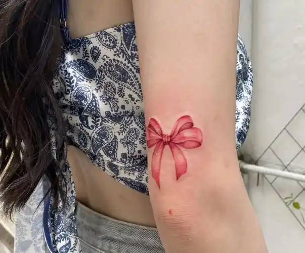 最新蝴蝶结纹身图案大全女女生蝴蝶纹身图案大全7