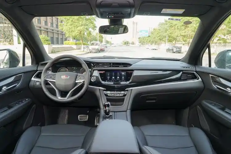 2021款凯迪拉克xt620t轻混动四驱尊贵型6座