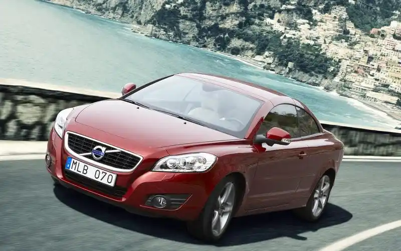 沃尔沃c70硬顶敞篷车