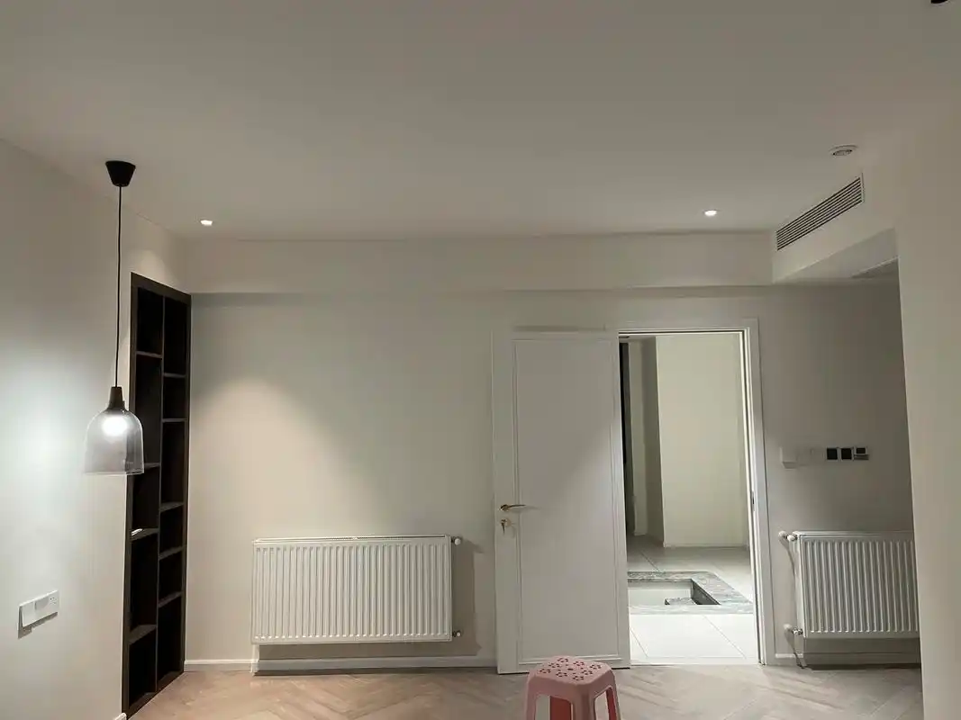 色温3000k和4000k对比 卖家发错货了,正好拍一个对比图.