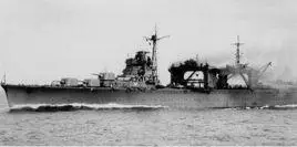 开工后的1939年变更舰种为水上飞机母舰