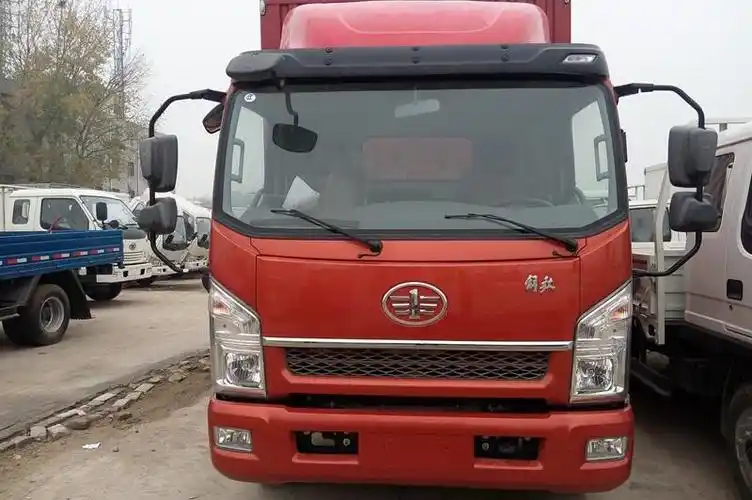 一汽红塔解放公狮156马力4x252米国五单排栏板载货车ca1090k35l4e5