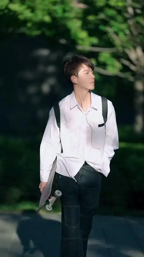 王浩歌_王浩歌个人资料_王浩歌直播间_18183kol_18183网红站